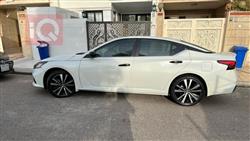 نيسان ألتيما